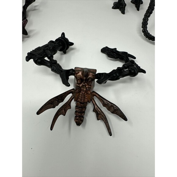 1992 Kenner Alien Queen Alien with Queen Burster 6" + 1994 Alien Bull Figure - Picture 8 of 13